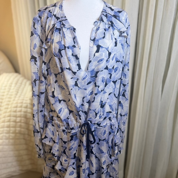 Reiss Floral Long Sleeve Dress in Blue and White - Picture 3 of 6